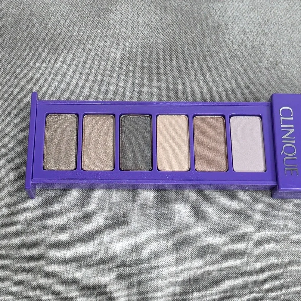 Clinique All About Shadow Palette 6 Shades Seashell Pink/Fawn Neutral Starlight